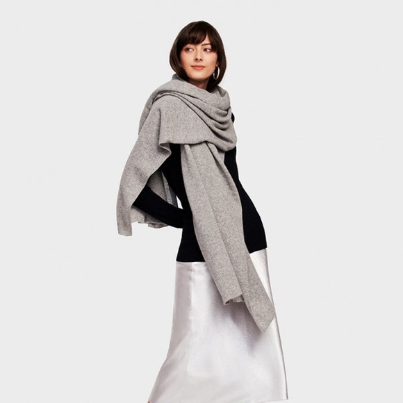 White + Warren Accessories - White + Warren Cashmere travel wrap